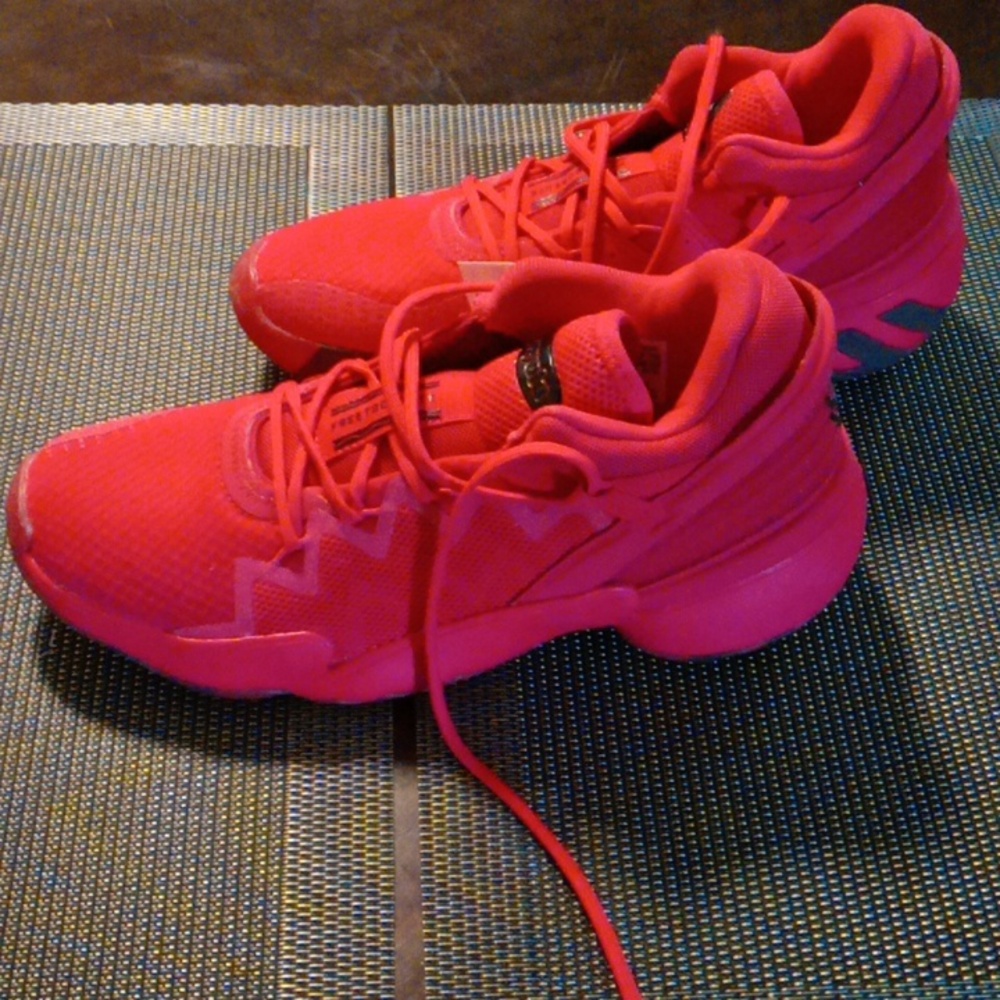 Adidas Crayola edition kids size 6.5